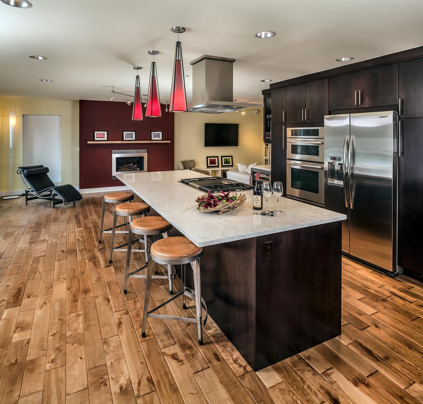 Lakeside Kitchen & Master Suite